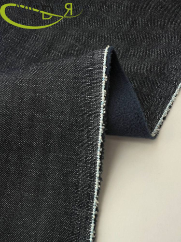 Джинс синий на флисе.